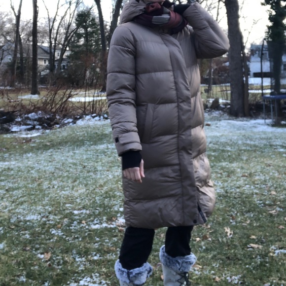 Michael Kors winter coat. - Picture 3 of 4